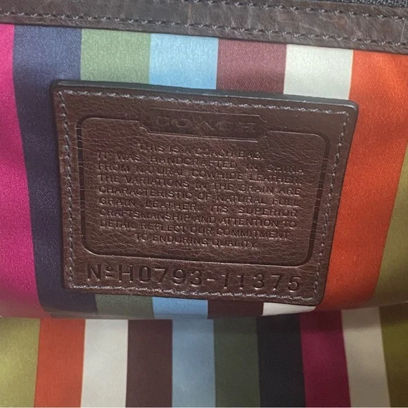 Coach Legacy Thompson Karee – Rare Y2K Icon | Style 11375 (2007) - Picture 13 of 16